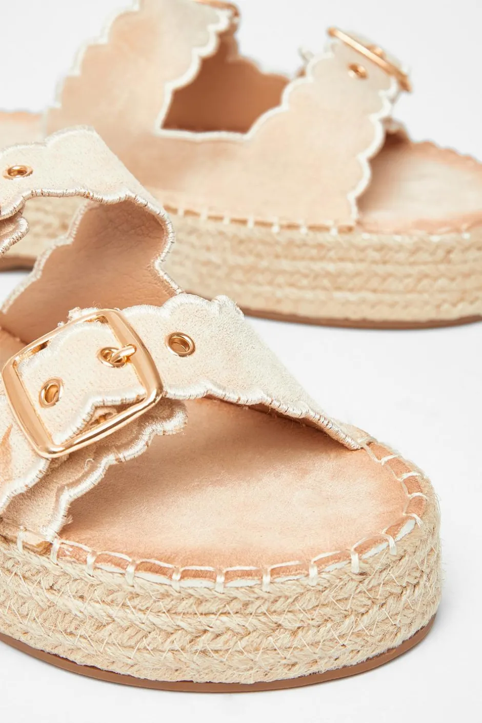 Quiz Scallop Flatform Sandals Beige Discount