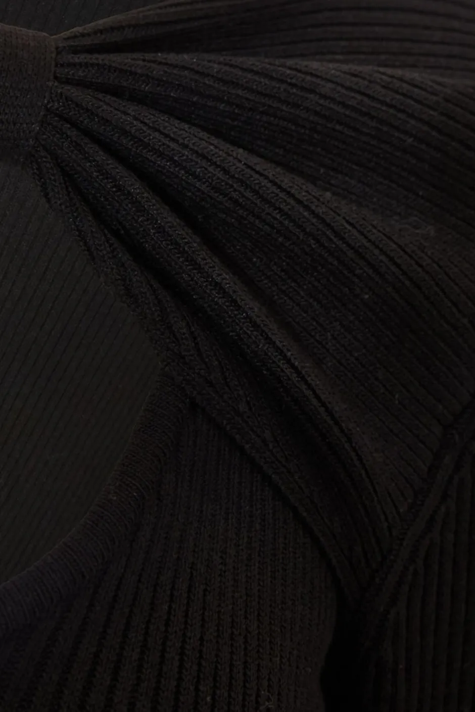 Quiz Bow Detail Knitted Top Black Hot