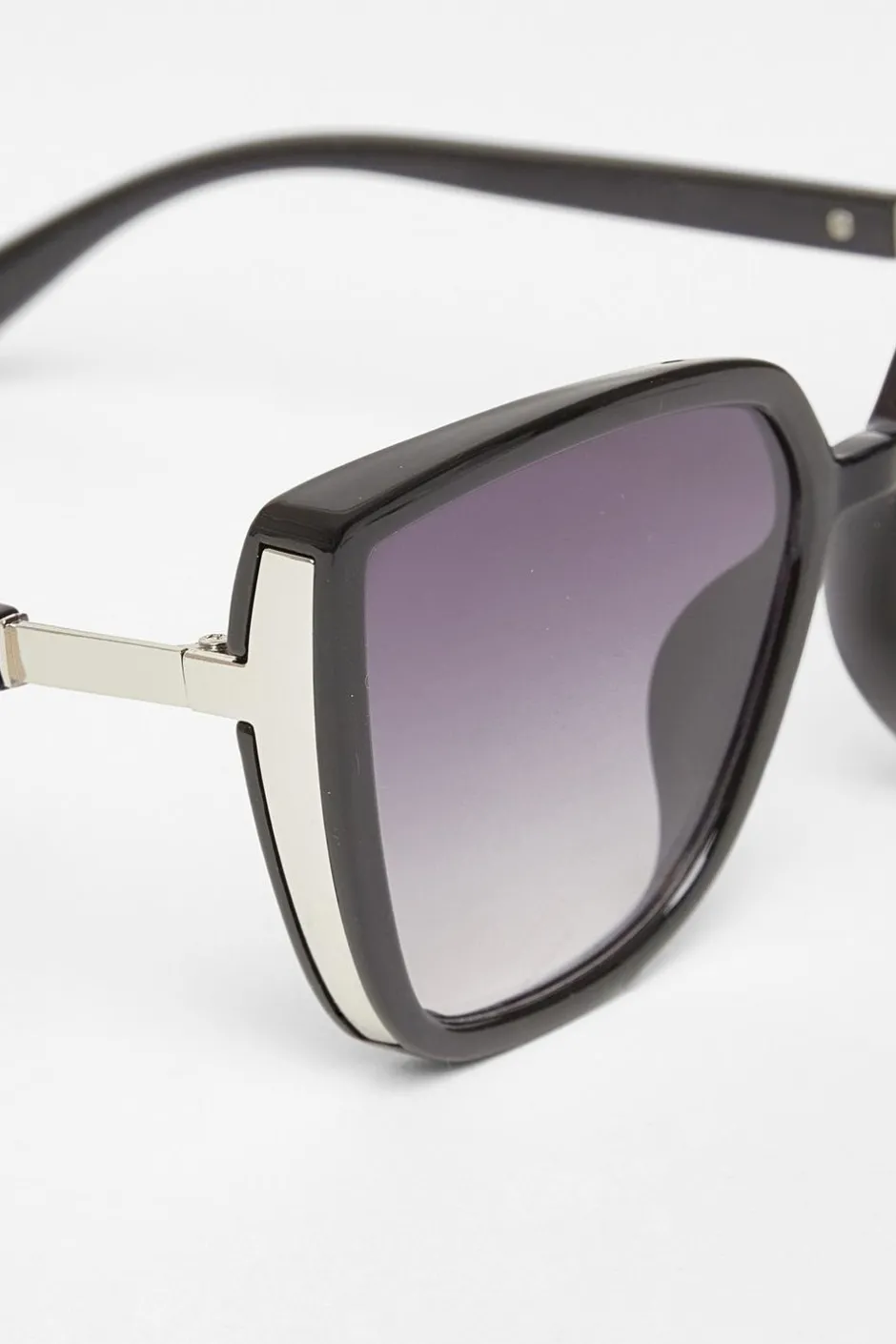 Quiz Cat Eye Sunglasses Black New