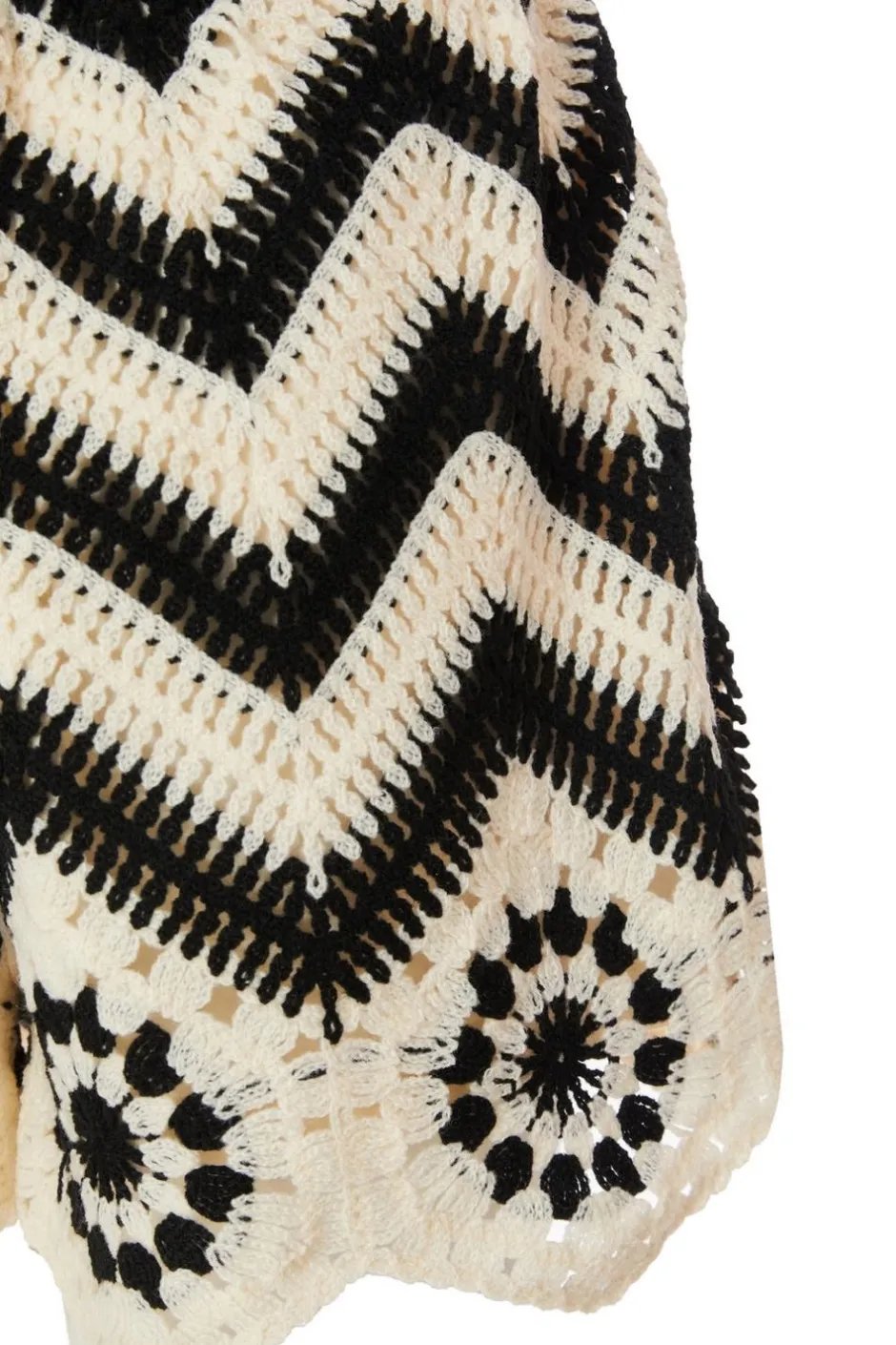 Quiz Crochet Scalloped Shorts Black Hot