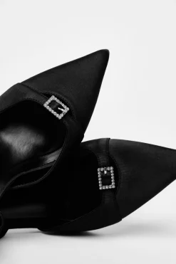 Quiz Diamante Buckle Court Heels Black New