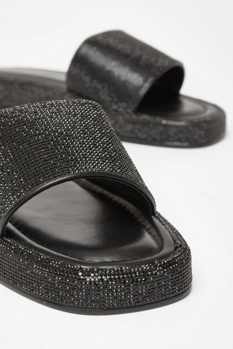 Quiz Diamante Flat Sandals Black Online