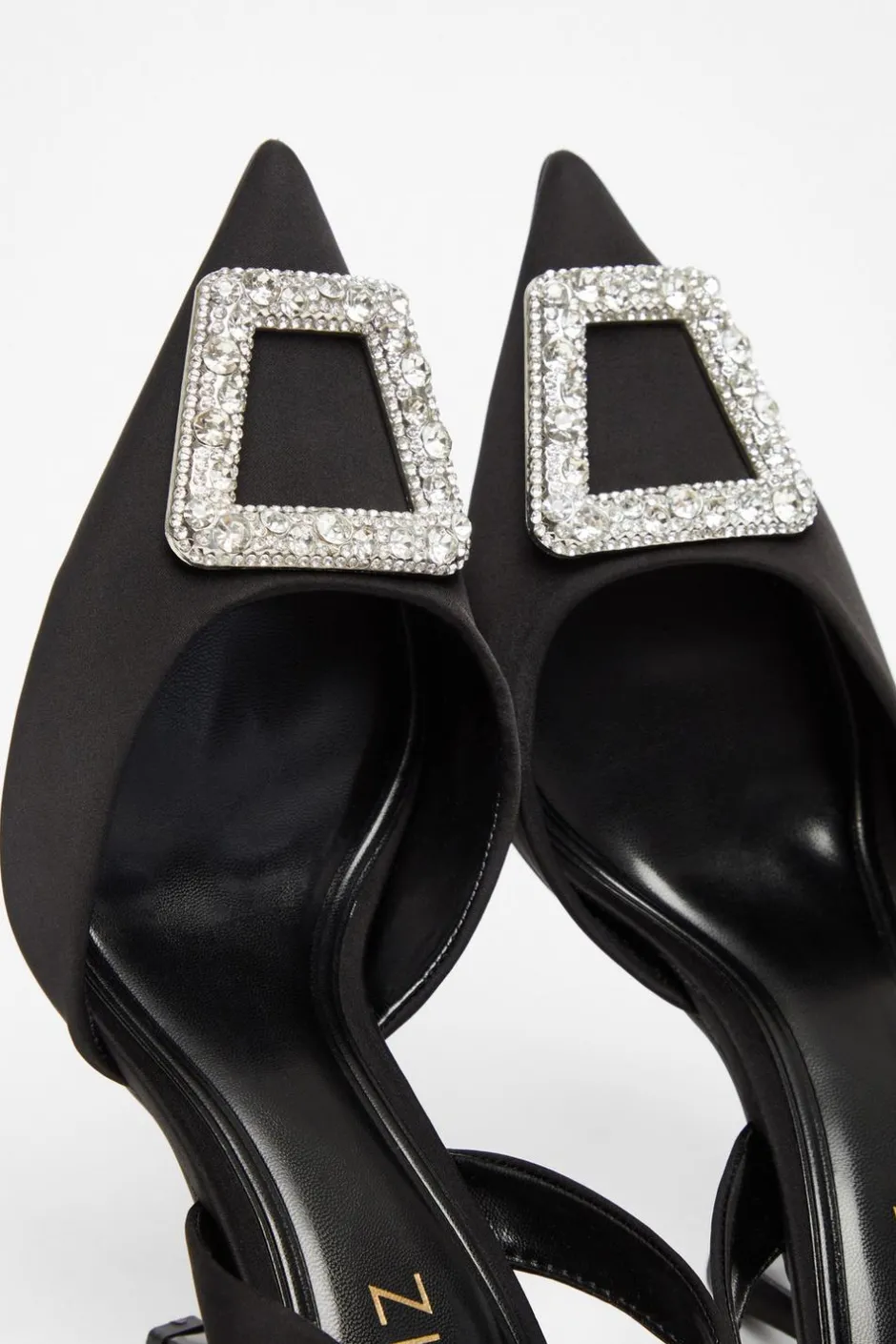 Quiz Satin Brooch Court Heels Black Sale