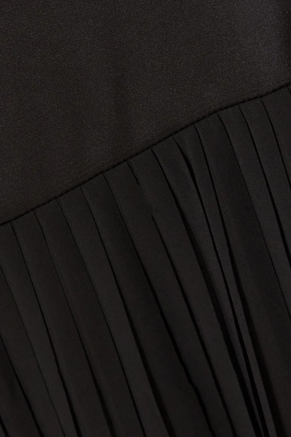 Quiz Satin Pleated Maxi Dress Black New