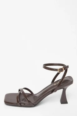 Quiz Patent Flared Heels Brown Discount