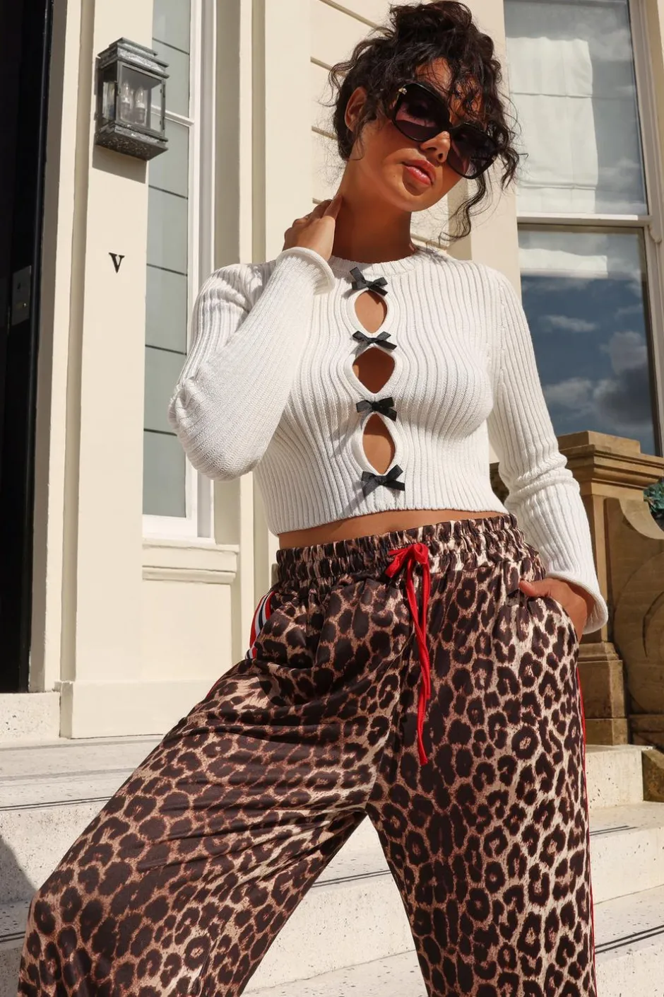Quiz Cream Bow Front Cropped Jumper Discount