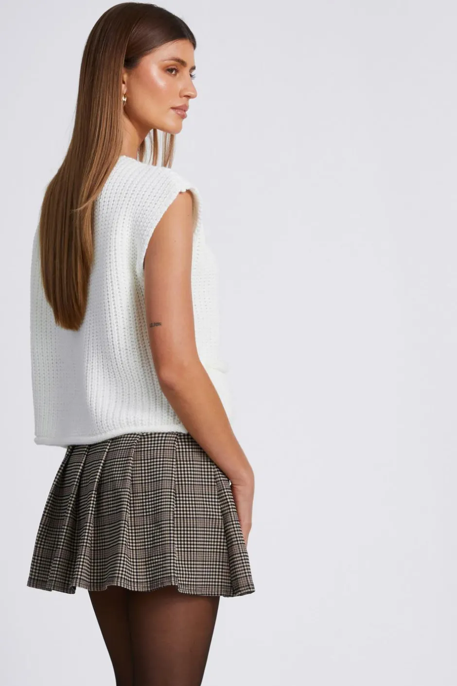 Quiz Knit Sleeveless Cardigan Cream