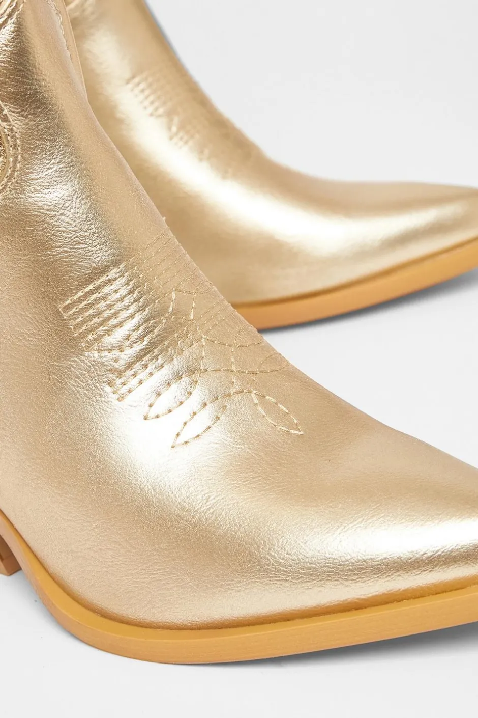 Quiz Western Boots Gold Clearance
