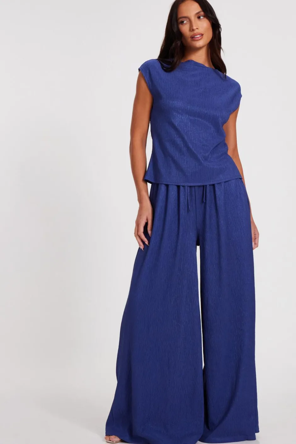 Quiz Indigo Crinkle Cowl Back Top Hot