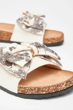 Quiz Bow Flat Sandals Natural Discount