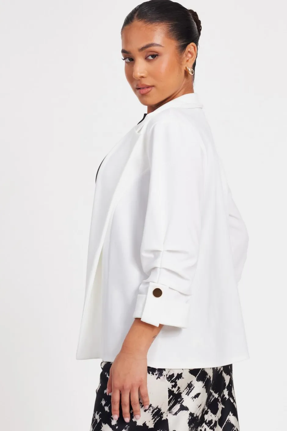Quiz Petite Ruched Sleeve Blazer Cream