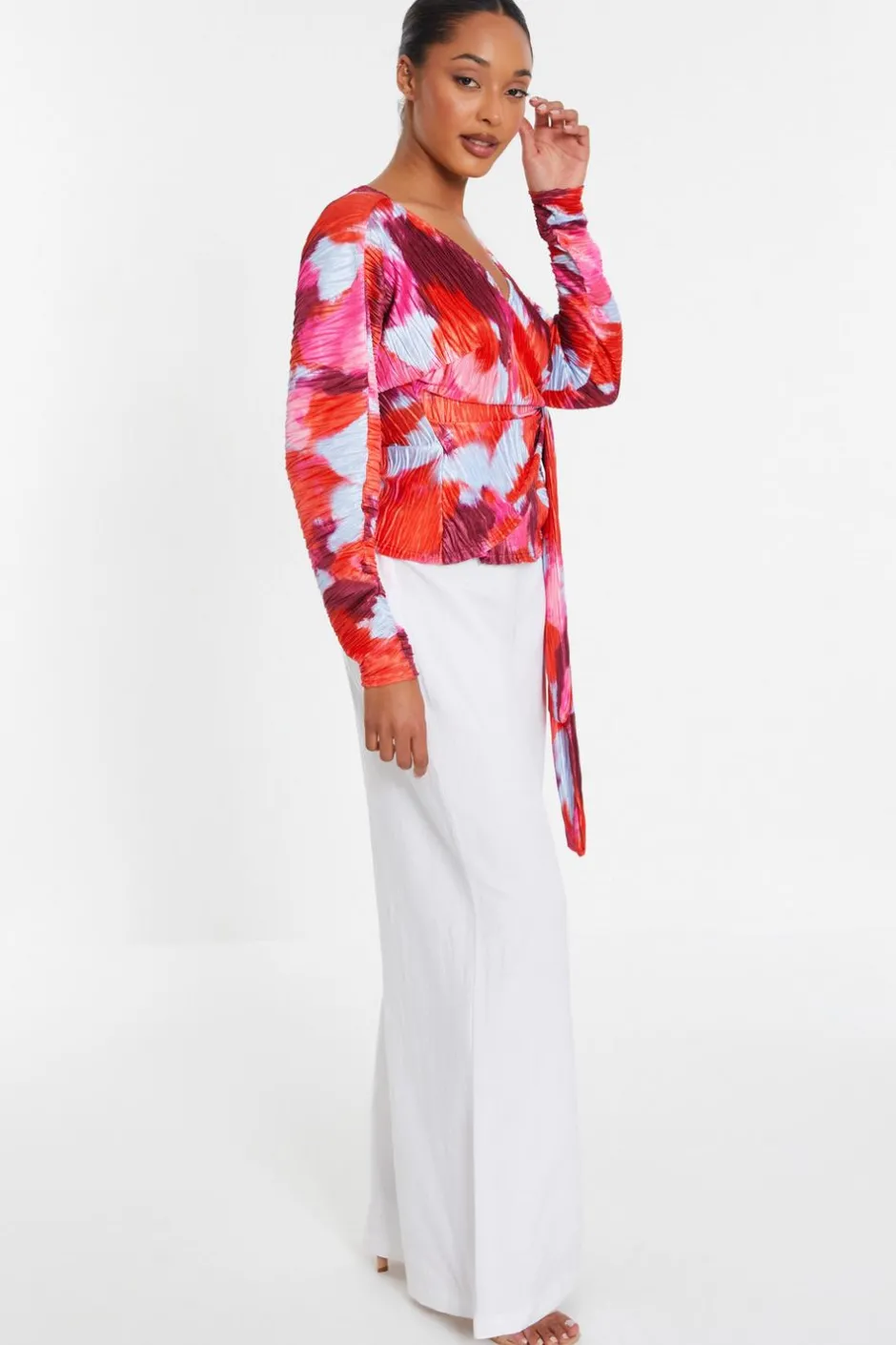 Quiz Red Abstract Wrap Top Outlet