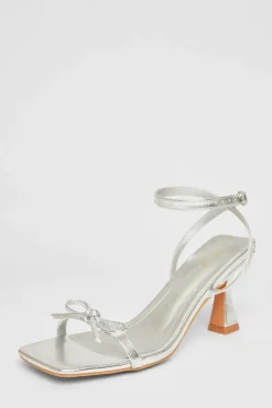 Quiz Bow Detail Heels Silver Hot