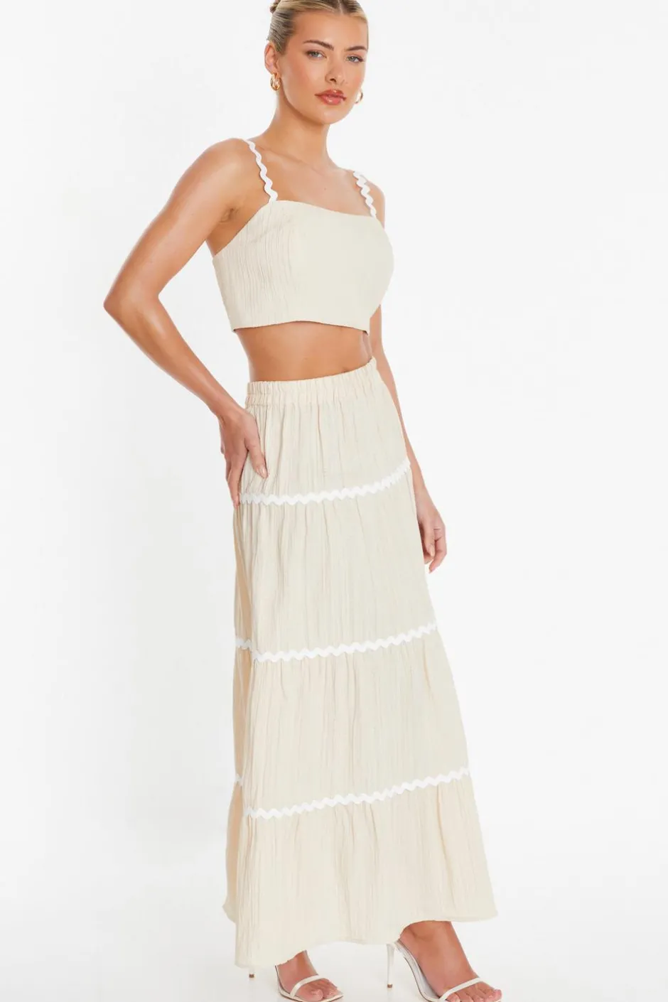 Quiz Stone Wavy Trim Crop Top Outlet