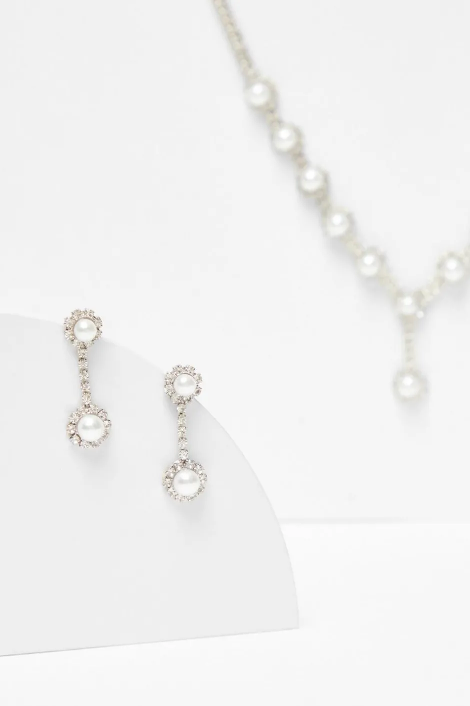 Quiz White Diamante Pearl Jewellery Set Hot