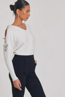 Quiz White Knitted Diamante Bow Jumper Hot