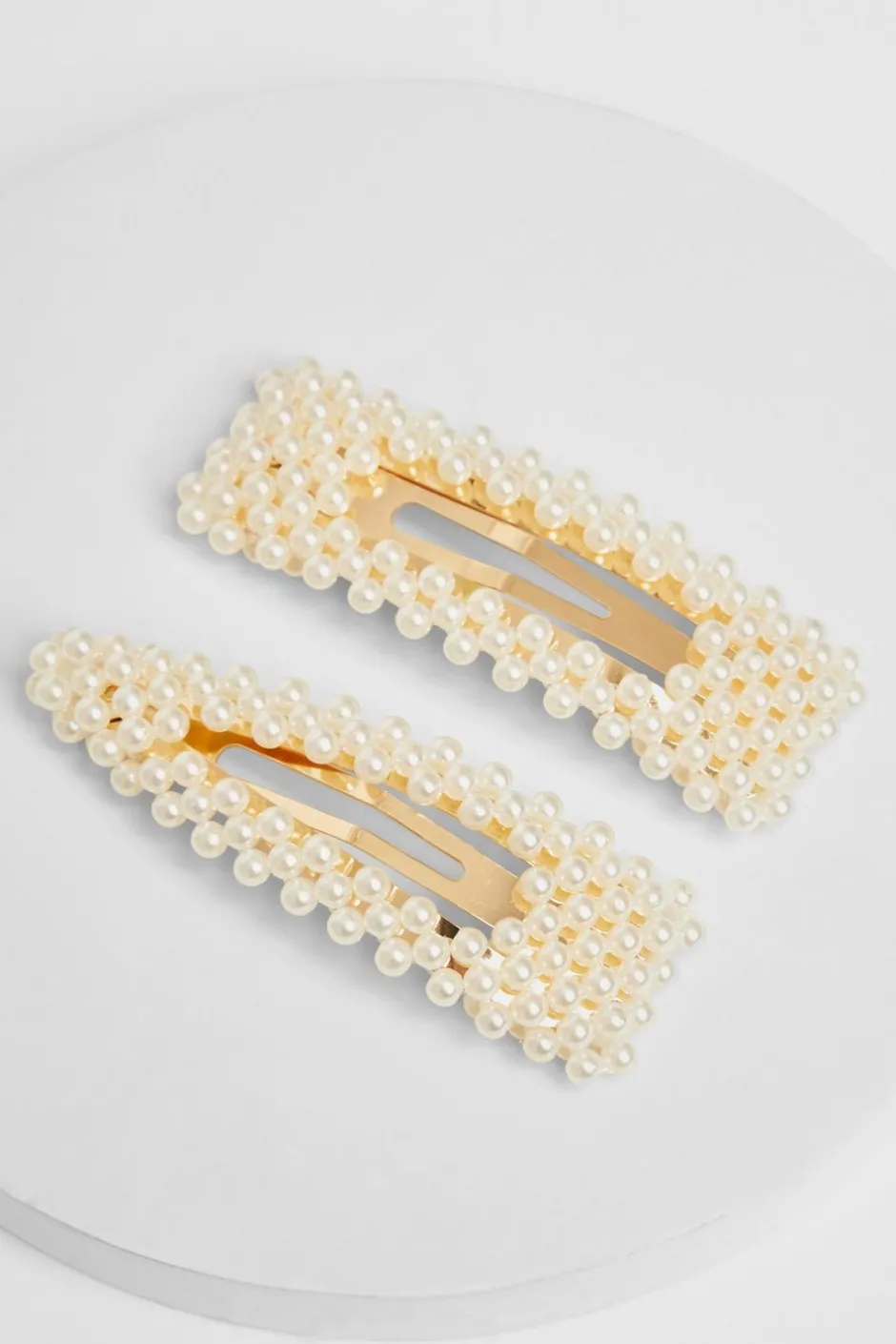 Quiz White Pearl Clip Multipack Sale