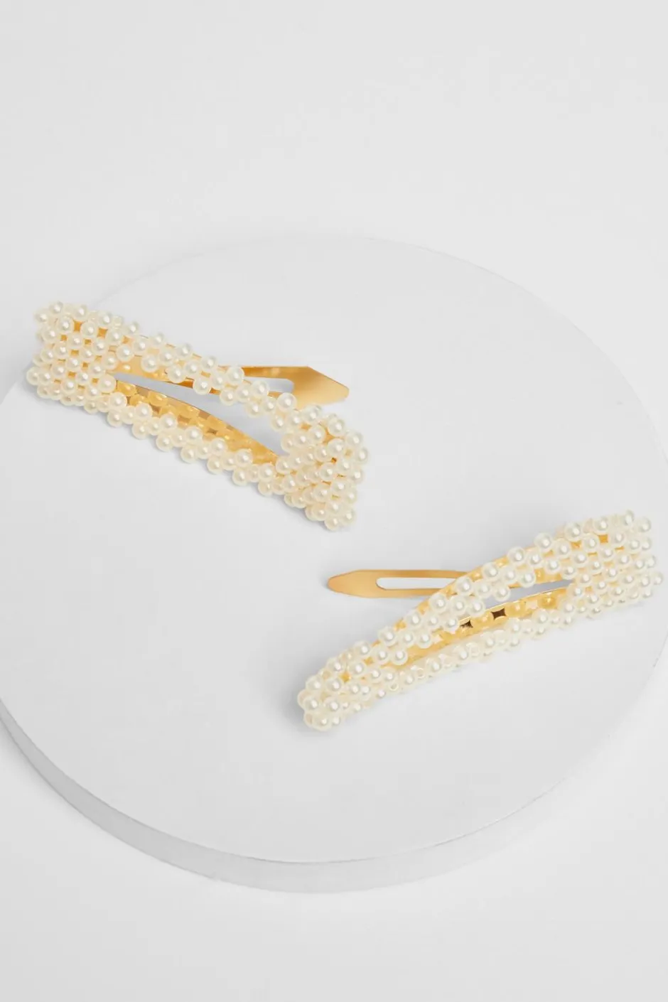 Quiz White Pearl Clip Multipack Sale