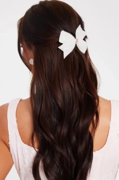 Quiz White Pearl Hair Bow