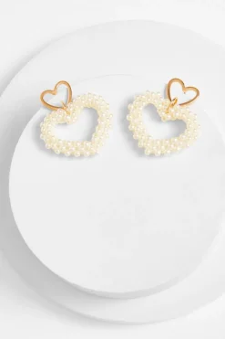 Quiz White Pearl Heart Earrings Hot