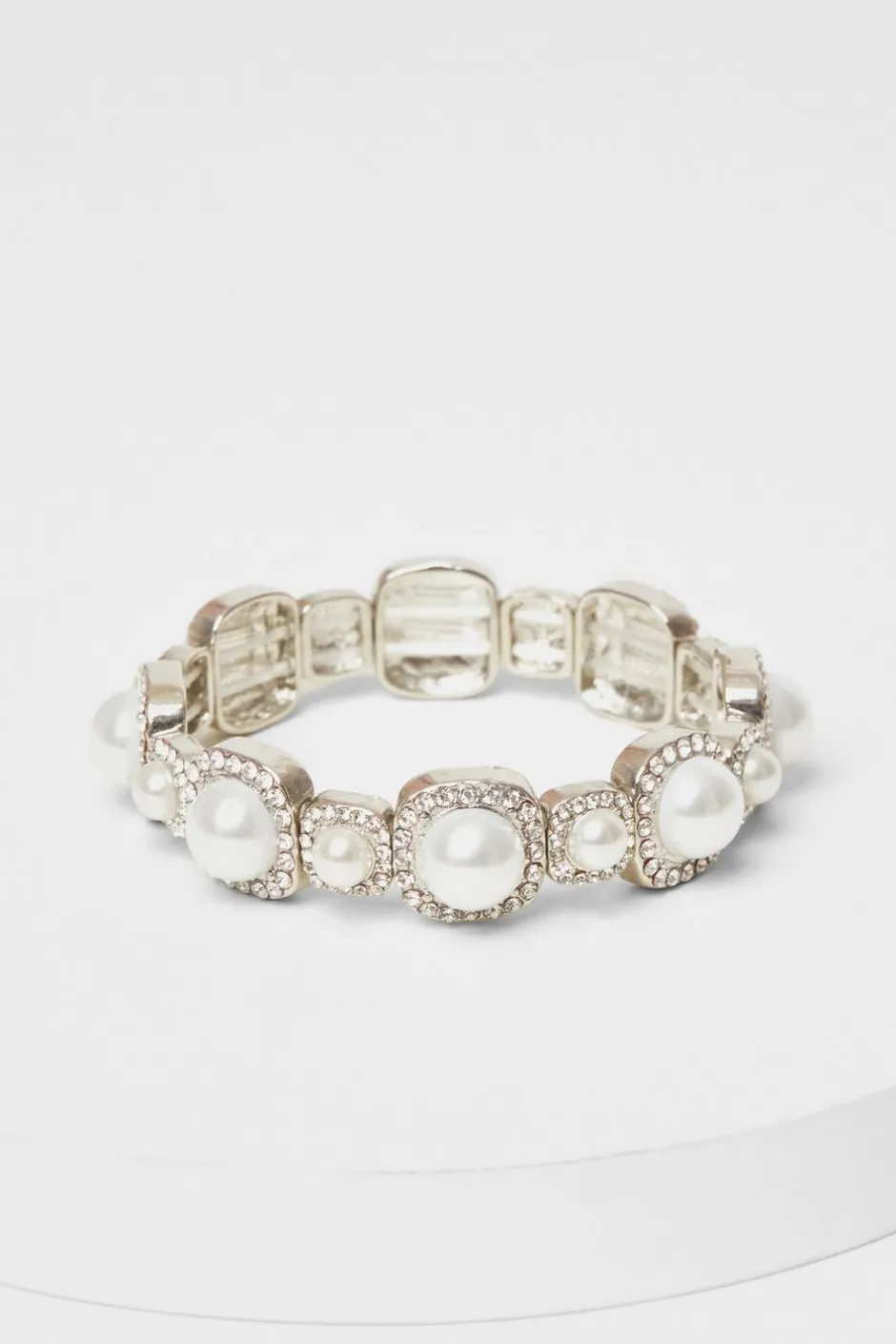 Quiz Pearl Stretch Bracelet White Online