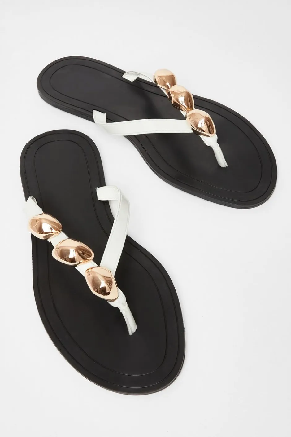Quiz Toe Thong Flat Sandals White Online