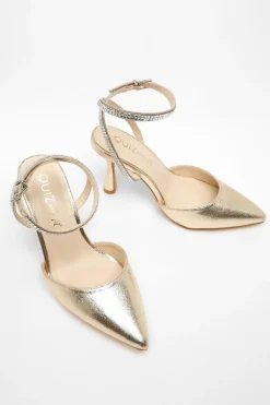 Quiz Wide Fit Foil Court Heels Gold